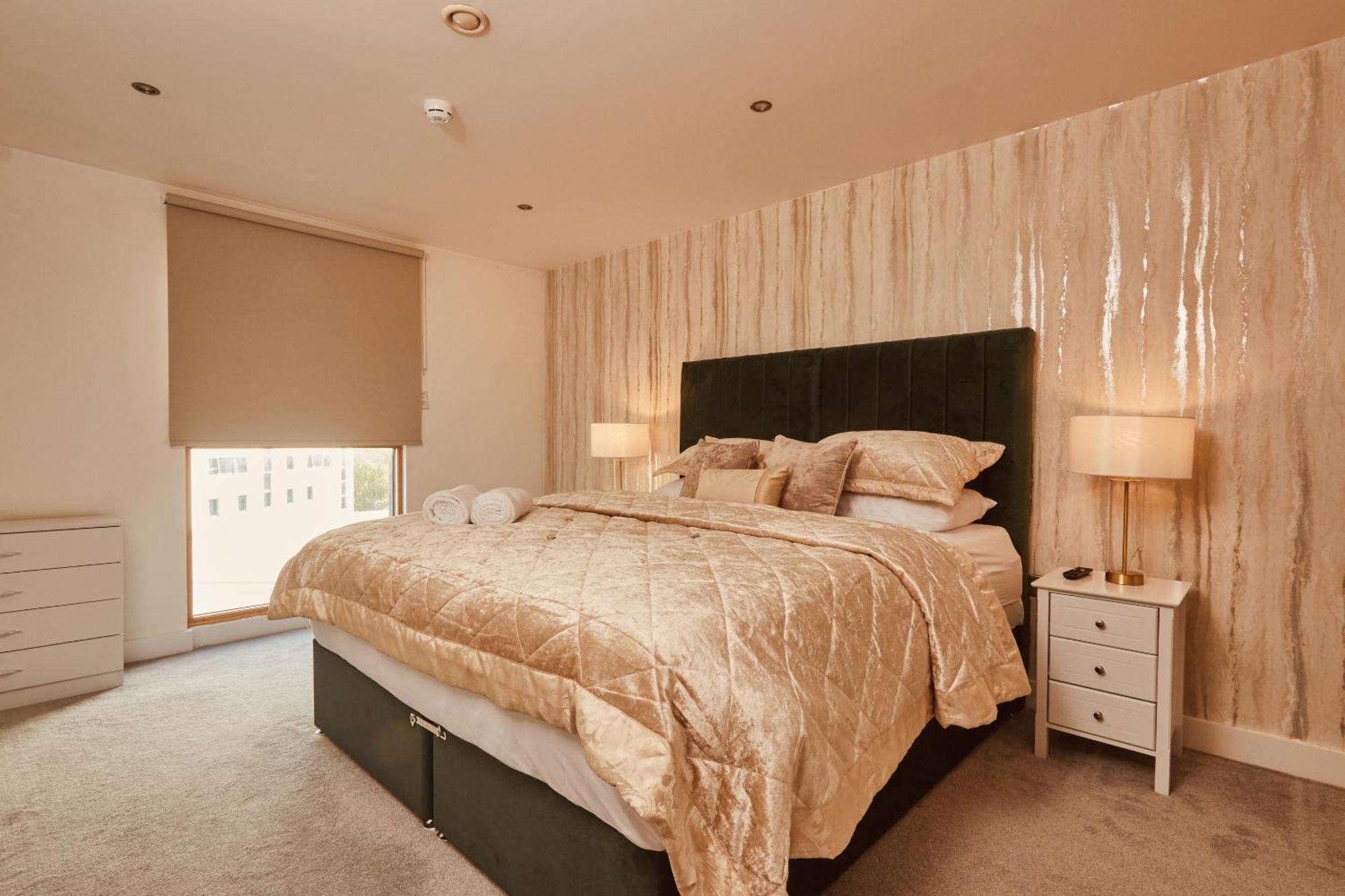 Central Leeds Dock Apt, Free Secure Parking! 2 Bed Buitenkant foto