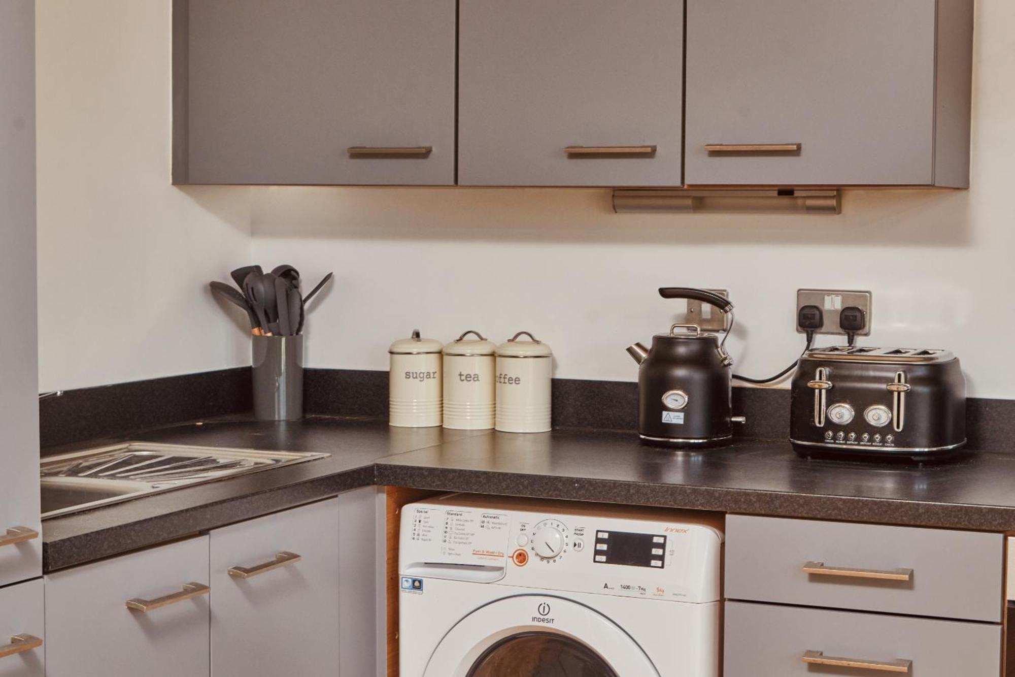 Central Leeds Dock Apt, Free Secure Parking! 2 Bed Buitenkant foto